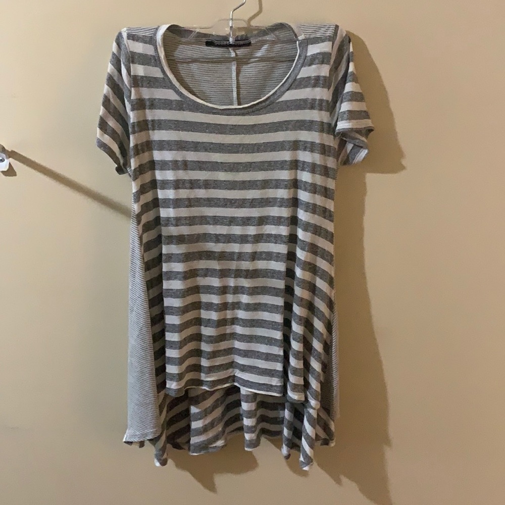 Grey striped flowy top